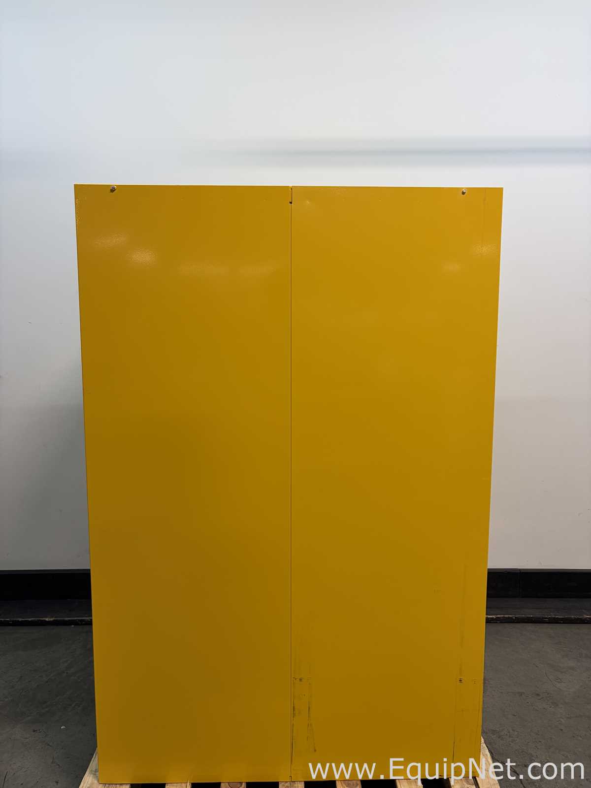 VWR 89522-634 90 Gal. Flammable Storage Cabinet