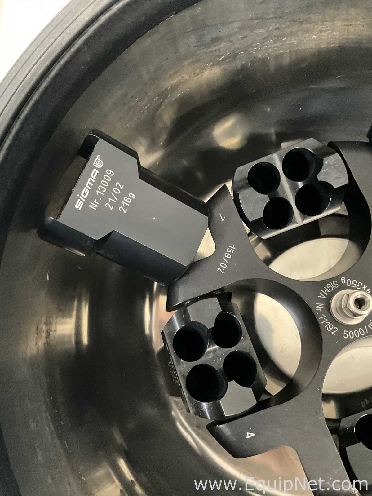 Sigma 2-16K Laboratory Centrifuge