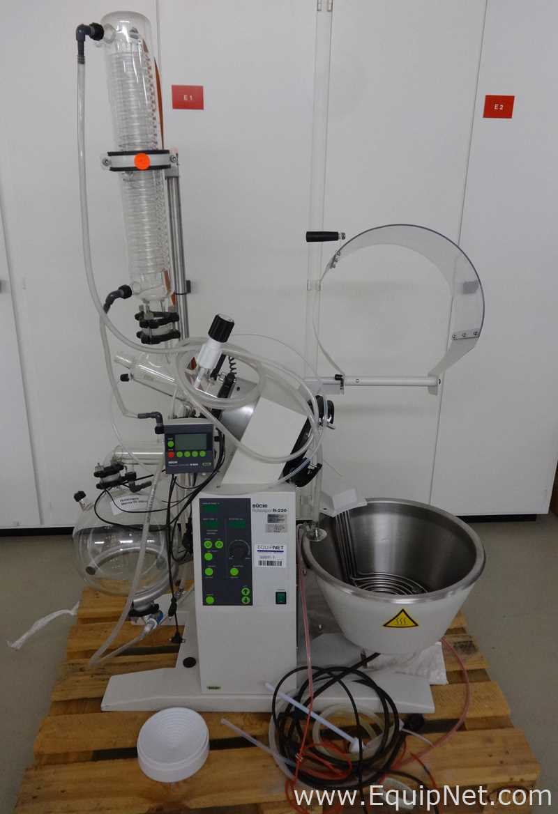 Buchi Rotavapor R-220 Rotary Evaporator with V800 Vacuum Controller