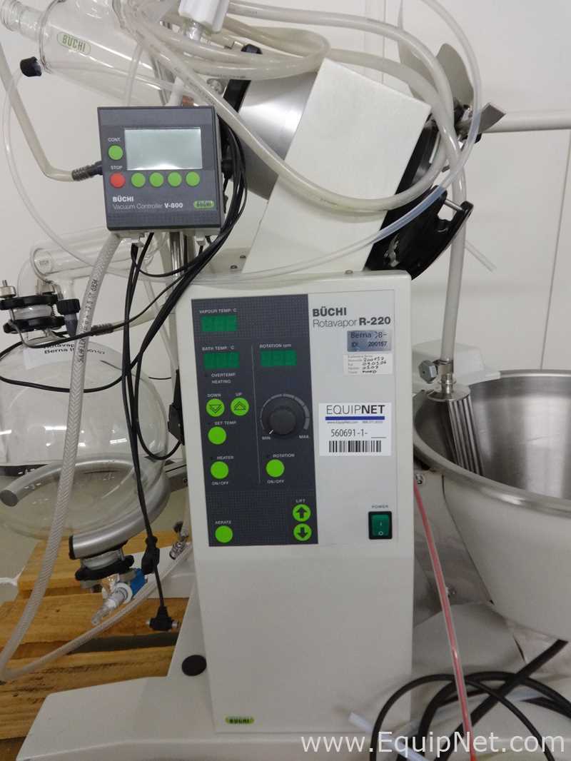 Buchi Rotavapor R-220 Rotary Evaporator with V800 Vacuum Controller