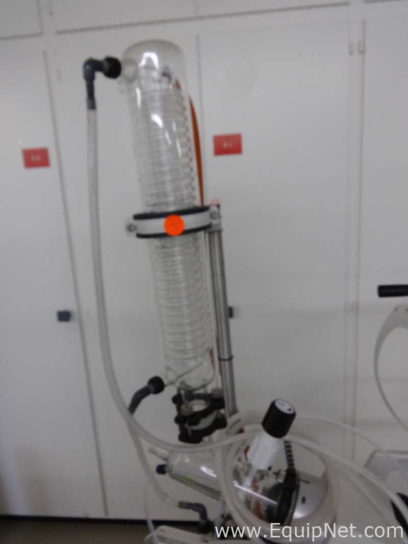 Buchi Rotavapor R-220 Rotary Evaporator with V800 Vacuum Controller