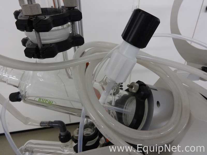Buchi Rotavapor R-220 Rotary Evaporator with V800 Vacuum Controller
