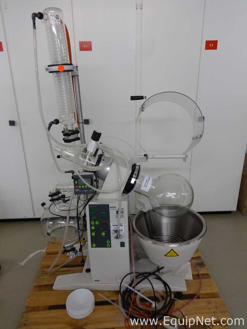 Buchi Rotavapor R-220 Rotary Evaporator with V800 Vacuum Controller