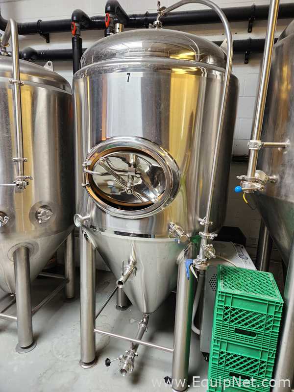 8 HL Jacketed Fermentation Tank