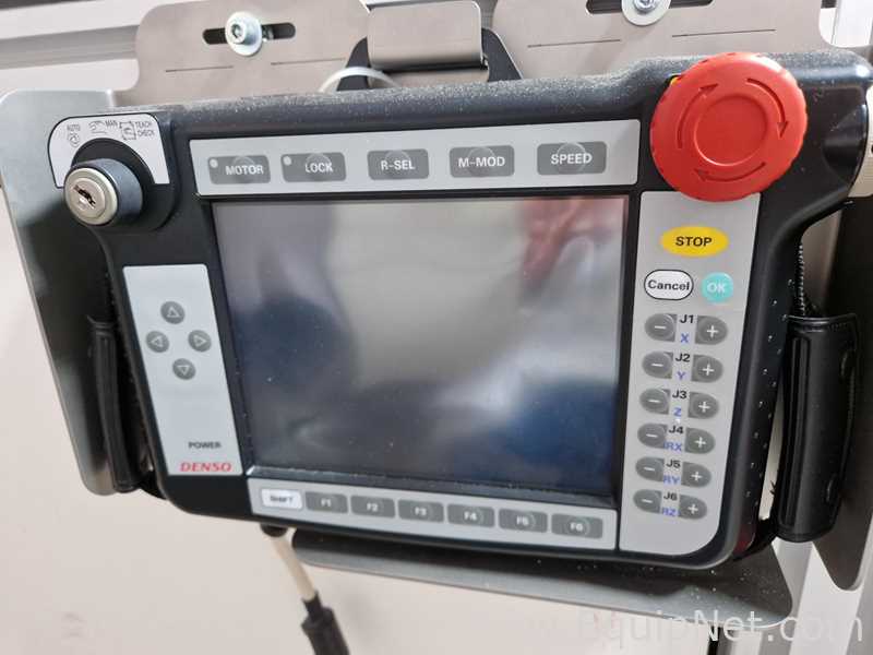 Robótica Denso VS087A4-AV6-NNN