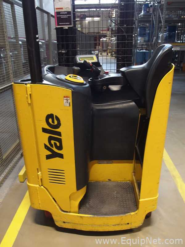 Empilhadeira Elétrica Yale NR040EANL36TE095