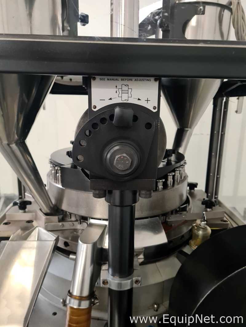 Manesty BB4 Tablet Press