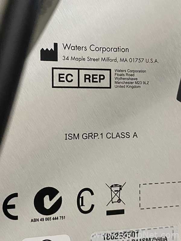 Módulo de separación Waters Alliance e2695 con detector RI 2414 y detector matriz fotodiodos 2998