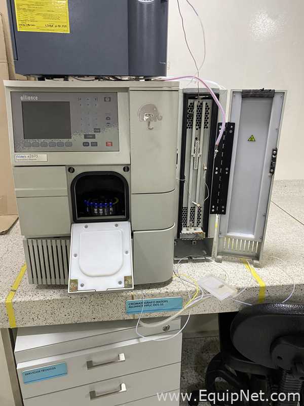 Módulo de separación Waters Alliance e2695 con detector RI 2414 y detector matriz fotodiodos 2998