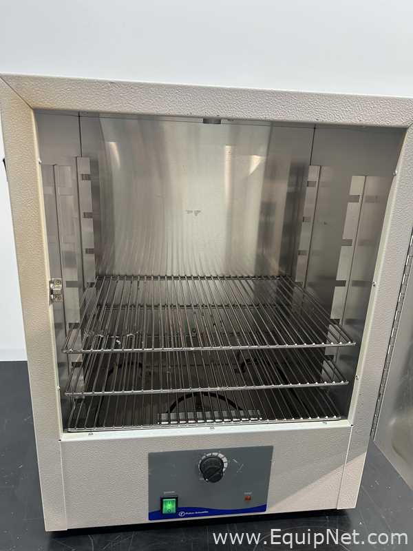 Estufa para Laboratórios Thermo Scientific 3511FSQ