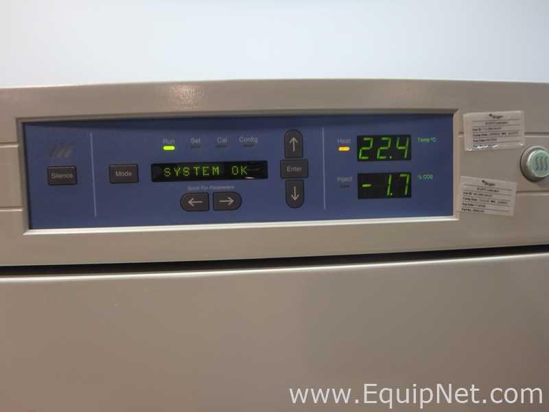 Incubadora Thermo Scientific 370