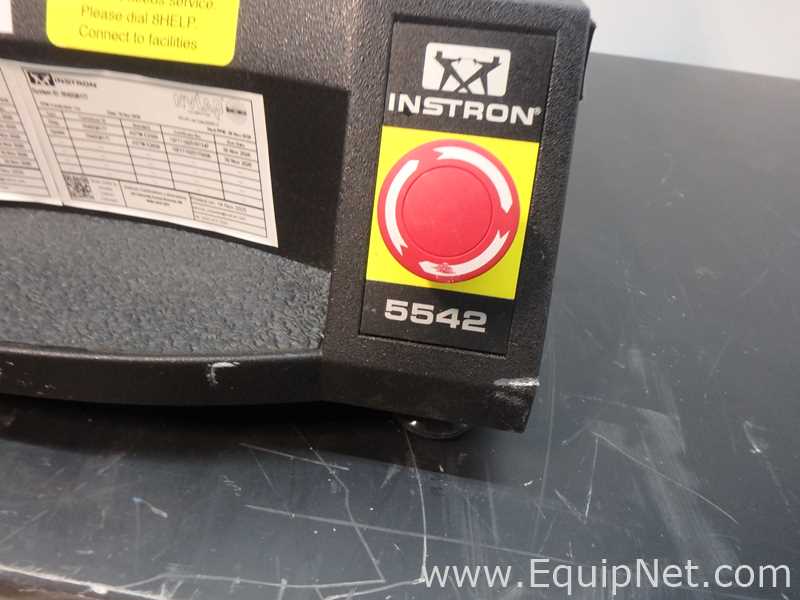 Equipo de verificación o medición electrónica Instron 5542