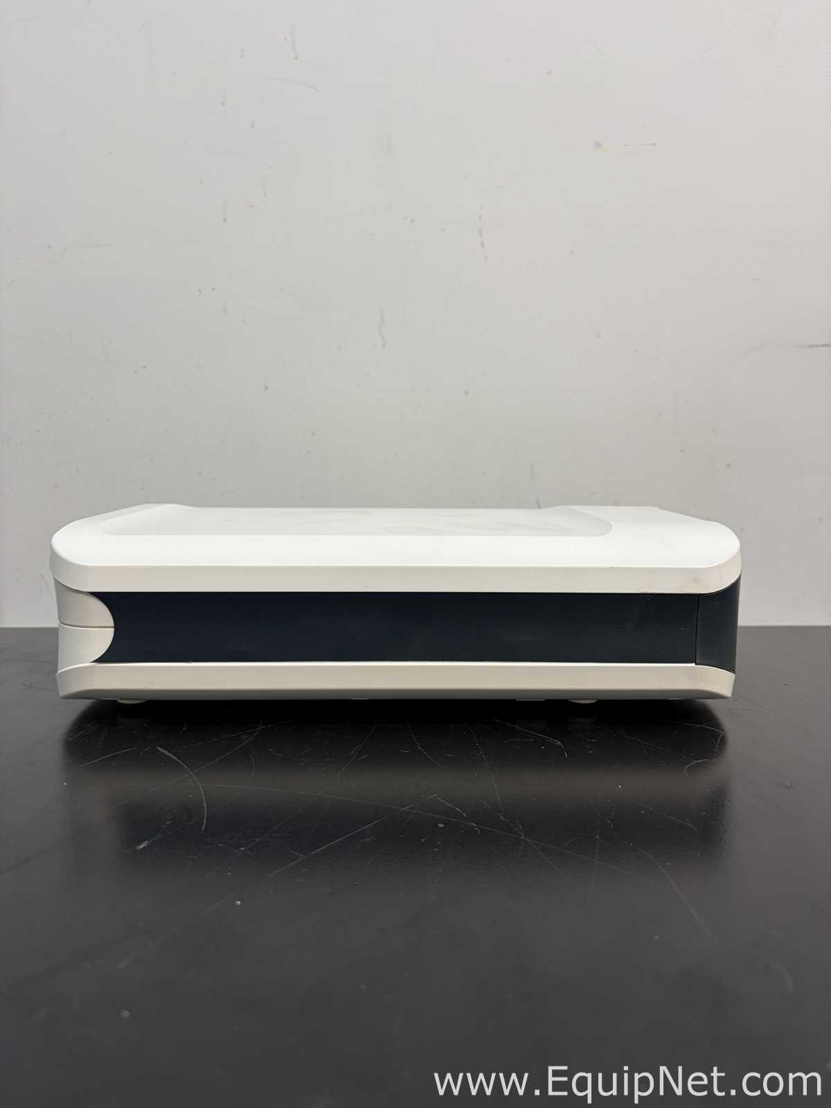 Life Technologies PowerEase 300W PS0300 Microprocessor-Controlled Electrophoresis Power Supply
