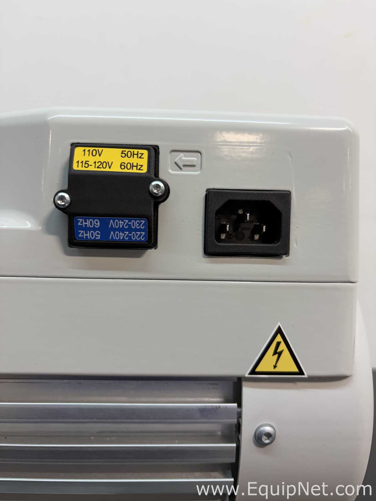 Edwards RV8 Dual-Stage Oil-Sealed Rotary Vane Vacuum Pump