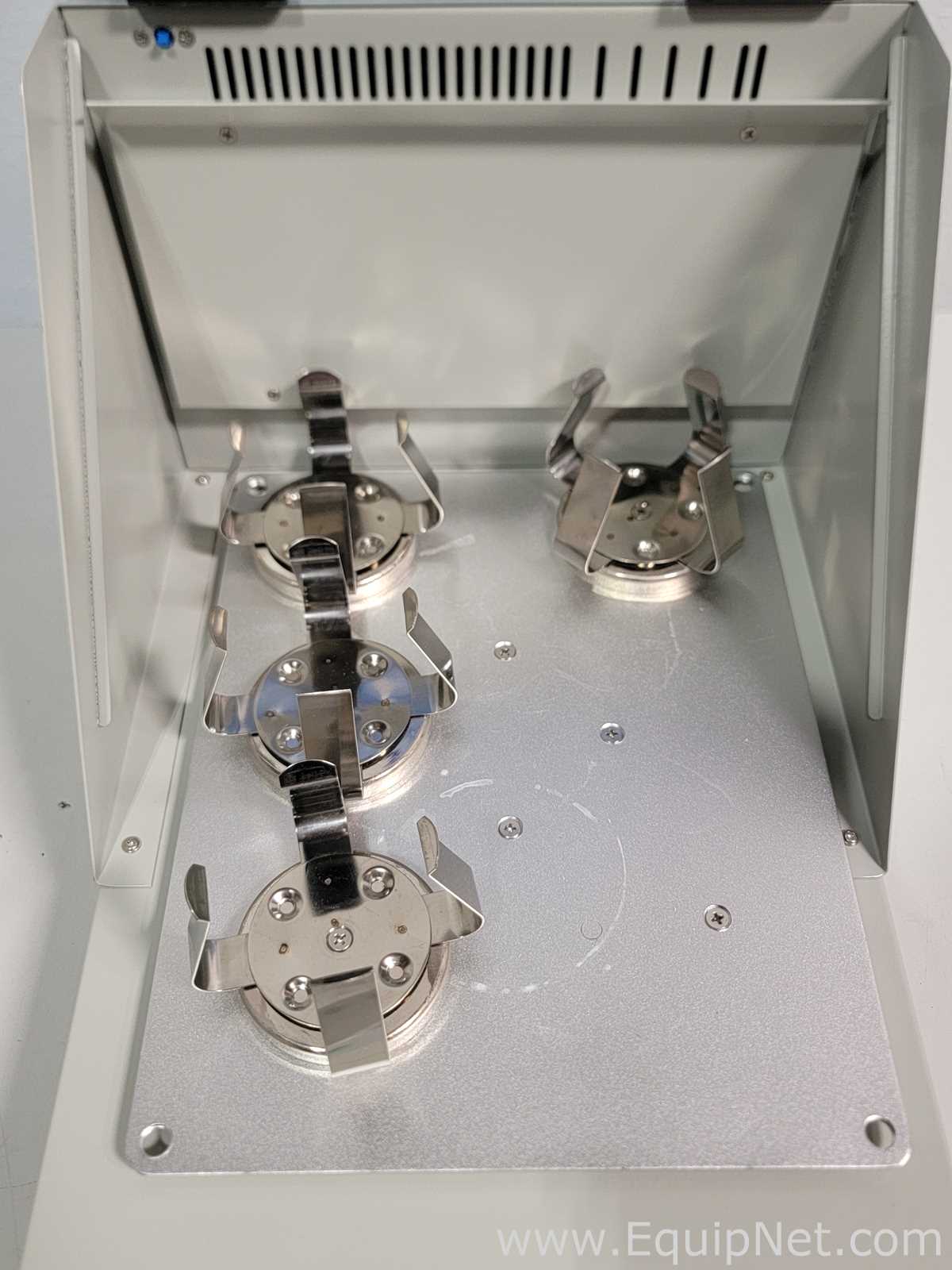 Incubadora Benchmark Scientific Incu-Shaker