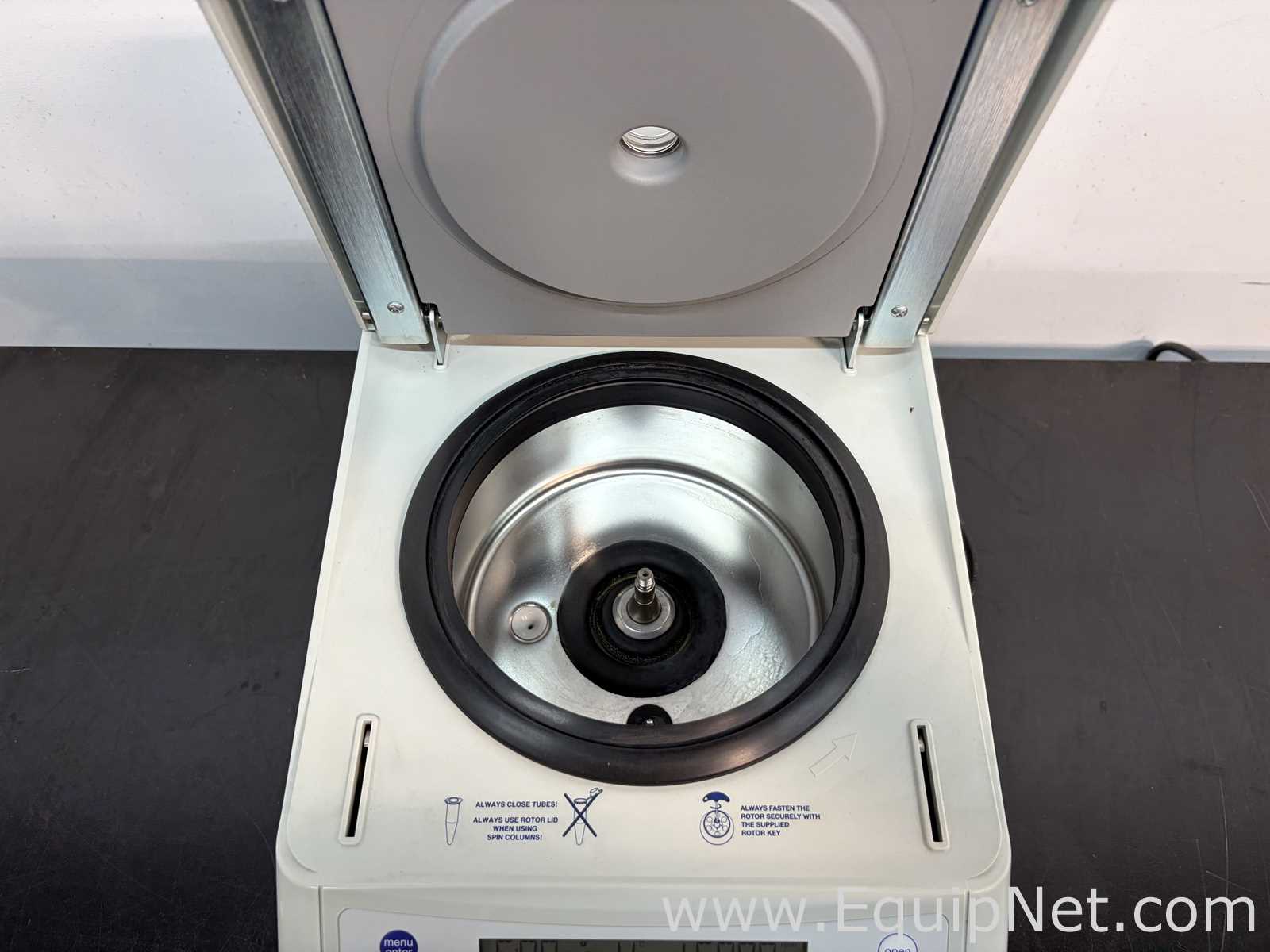 Eppendorf 5424 R Laboratory Centrifuge