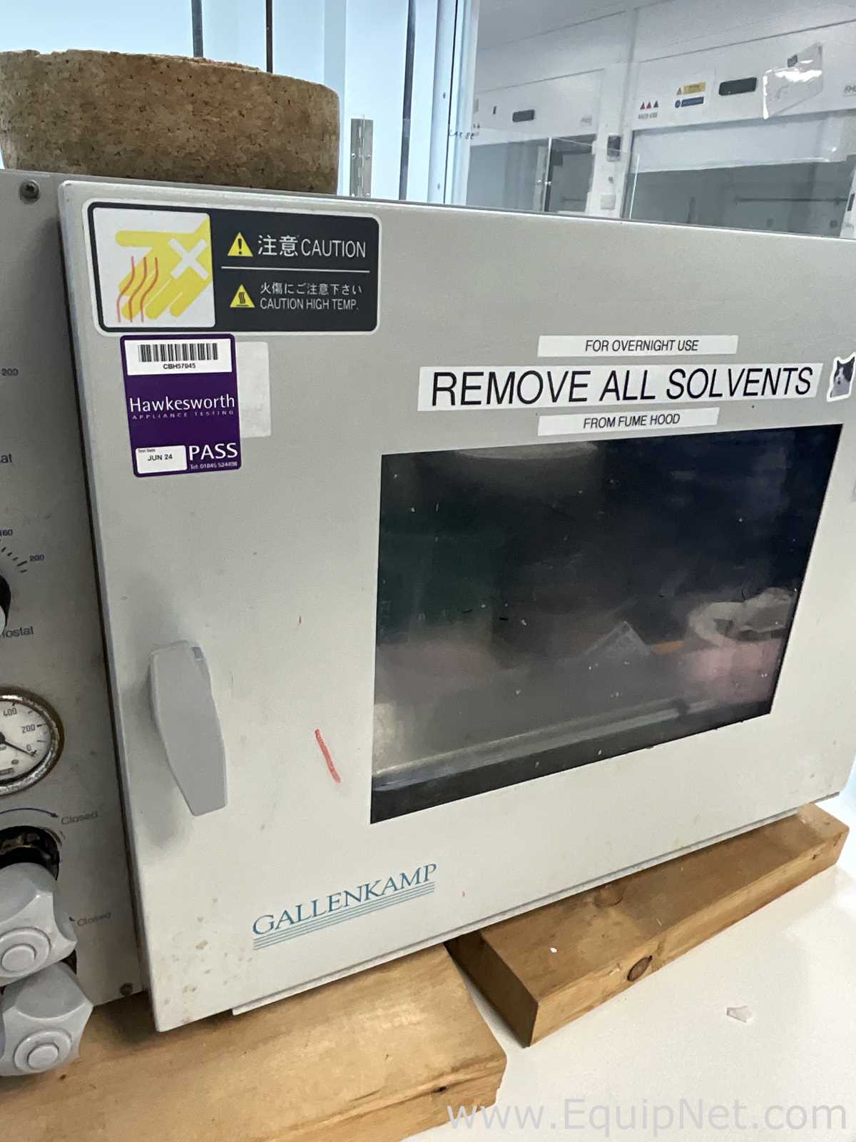 Gallenkamp OVA031.XX1.5 Laboratory Vacuum Oven with Edwards ELab2 Vacuum Pump