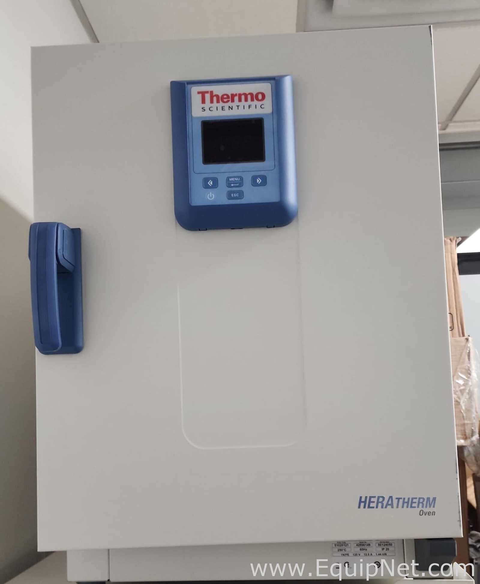 Thermo Scientific Heratherm OMS60 Lab Oven