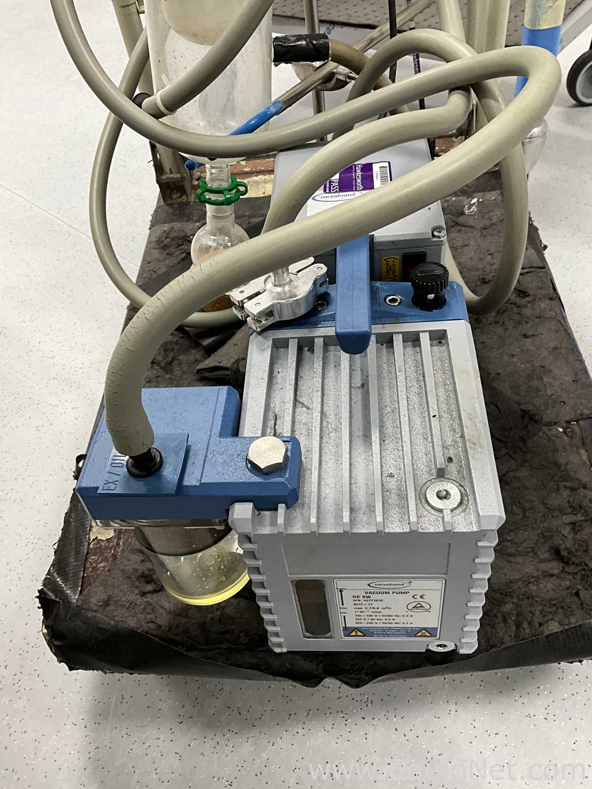 Vacuubrand RE 6W Vacuum Pump