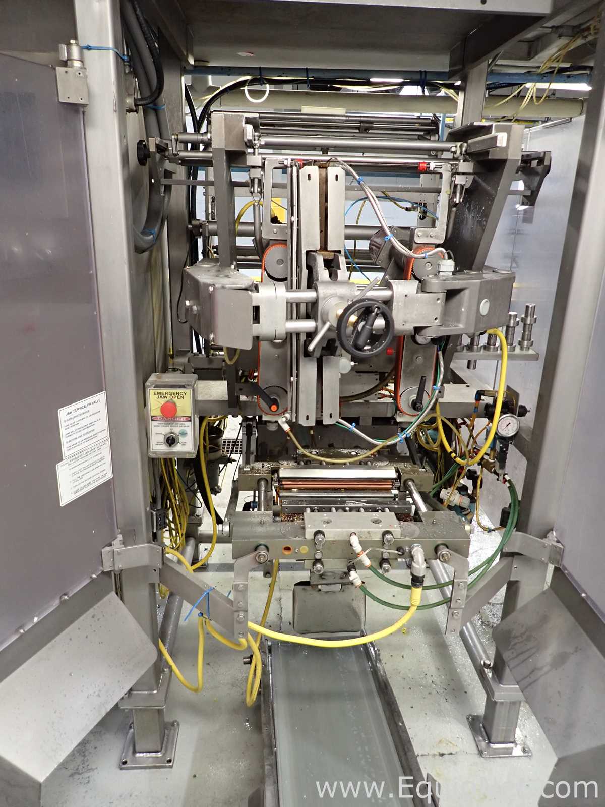 Máquina Vertical Formadora, Envasadora e Seladora Triangle Packaging Machinery Co. B2PF/A612F2RN