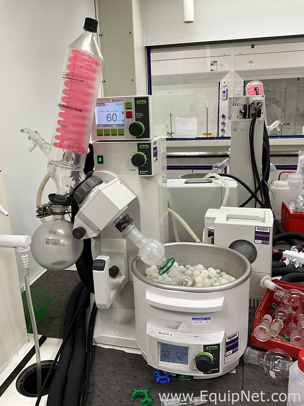 Buchi Labortechnik AG R-210 Evaporator With B-491 Heating Bath V-300 Vacuum Pump and V-850 Interface