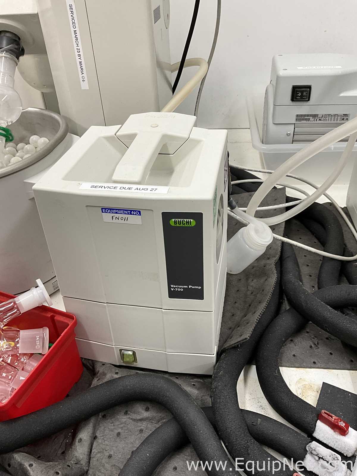 Buchi Labortechnik AG R-210 Evaporator With B-491 Heating Bath V-300 Vacuum Pump and V-850 Interface