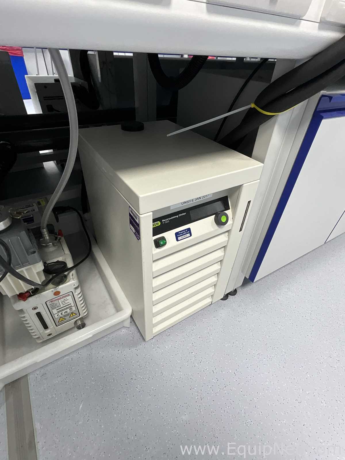 Buchi R-210 Evaporator with B-491 Heating Bath, V-700 Vacuum Pump and F-305 Recirculating Chiller