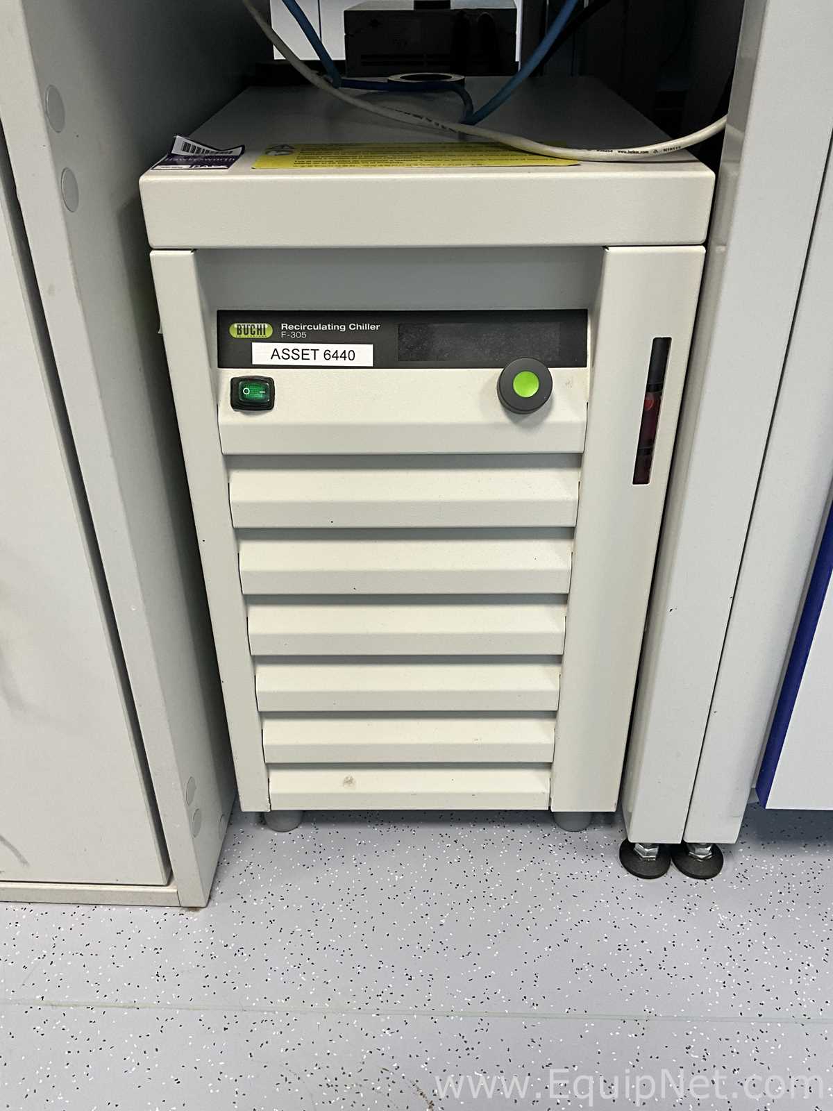 Buchi R-210 Evaporator with B-491 Heating Bath, V-700 Vacuum Pump and F-305 Recirculating Chiller