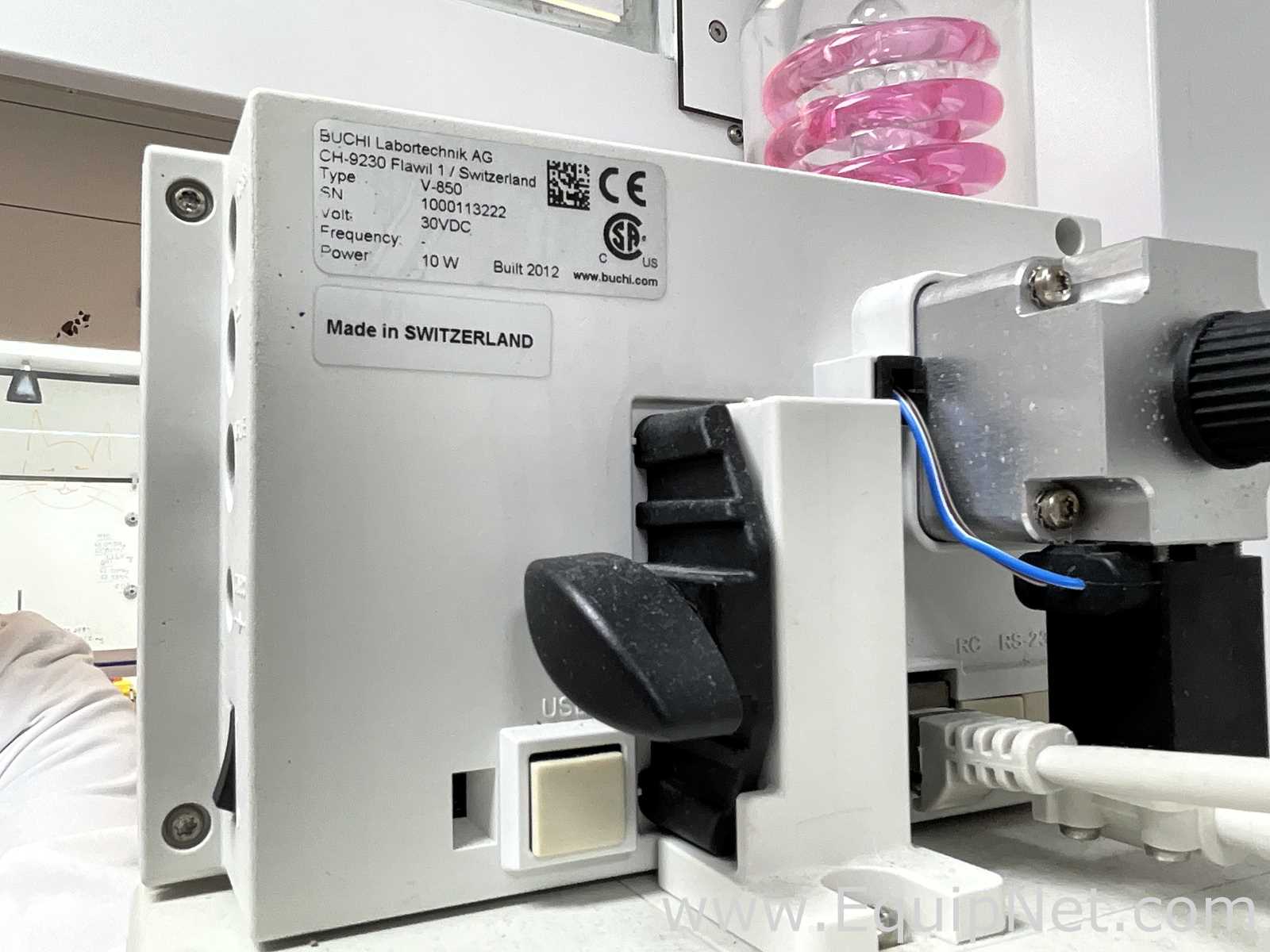 Buchi R-210 Evaporator with B-491 Heating Bath, V-700 Vacuum Pump and F-305 Recirculating Chiller