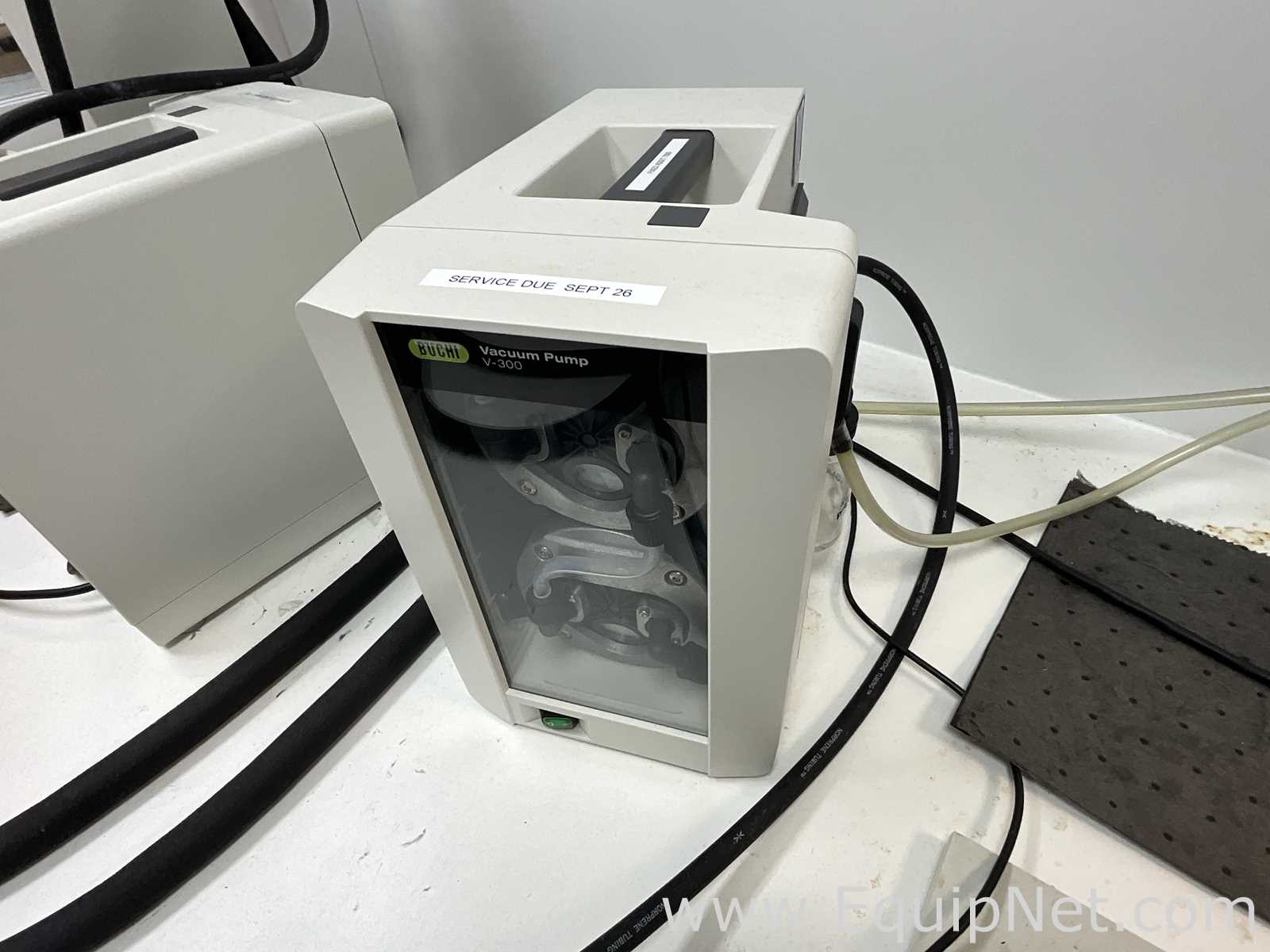 Buchi R-100 Rotary Evaporator with B-100 Heating Bath and V-300 Vacuum Pump