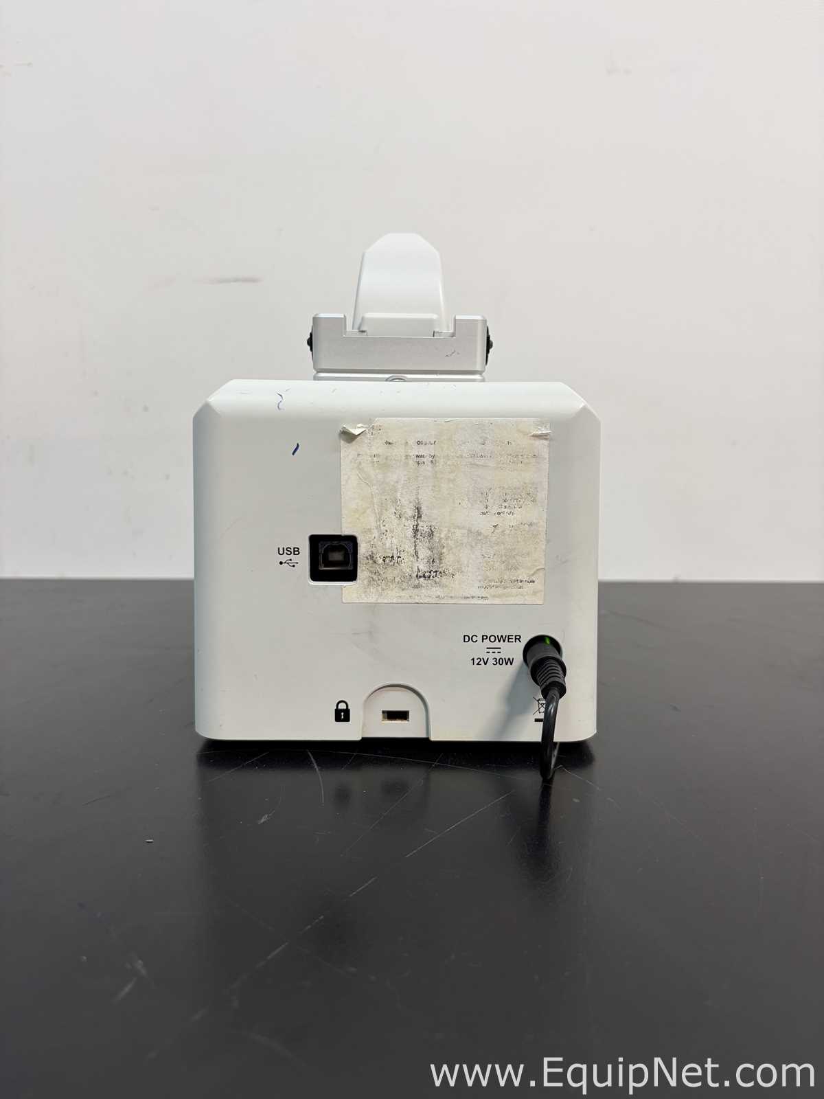 Thermo Scientific NanoDrop 2000 UV-Vis Spectrophotometer