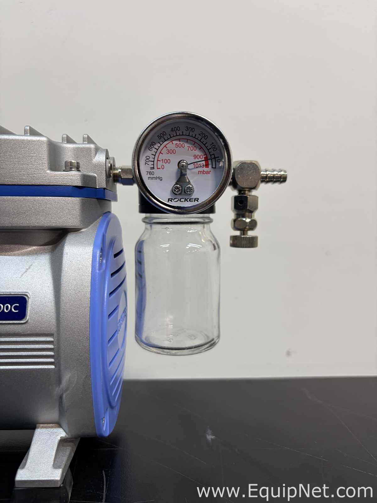 Rocker 300 Vacuum Pump