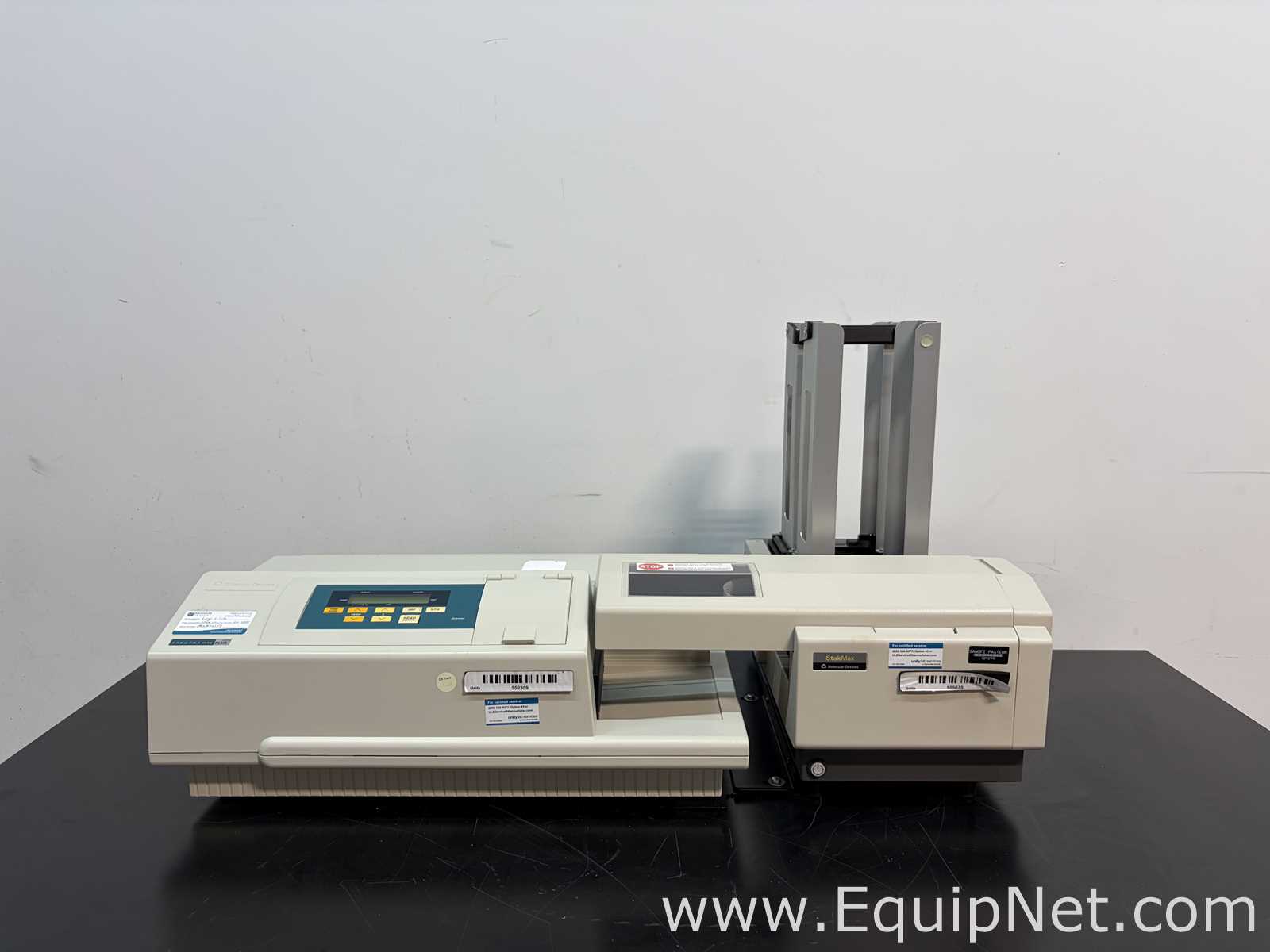 Molecular Devices Spectra Max 384 Plus Microplate Spectrophotometer With StakMax Microplate Handler