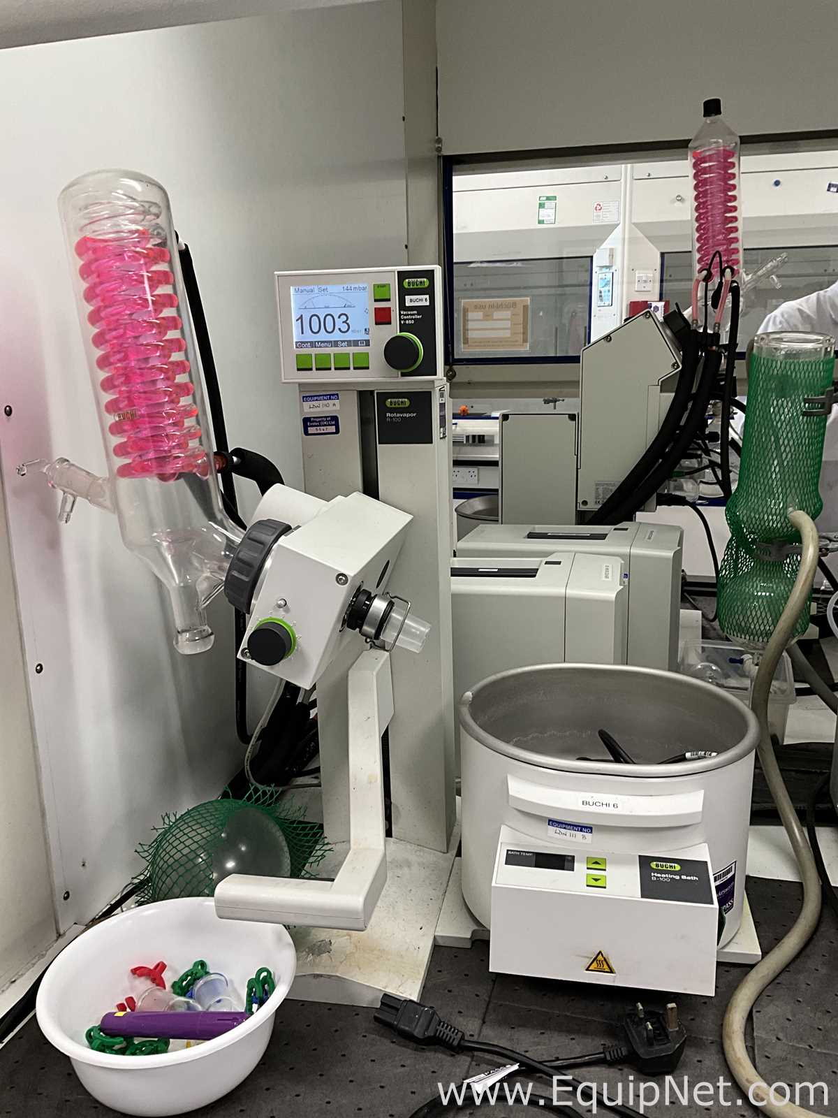 Buchi Labortechnik AG R-100 Evaporator With B-100 Heating Bath V-300 Vacuum Pump and V-850 Interface