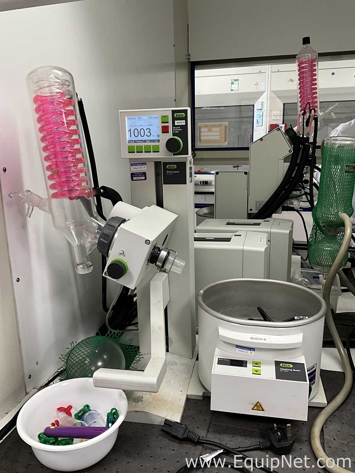 Buchi Labortechnik AG R-100 Evaporator With B-100 Heating Bath V-300 Vacuum Pump and V-850 Interface