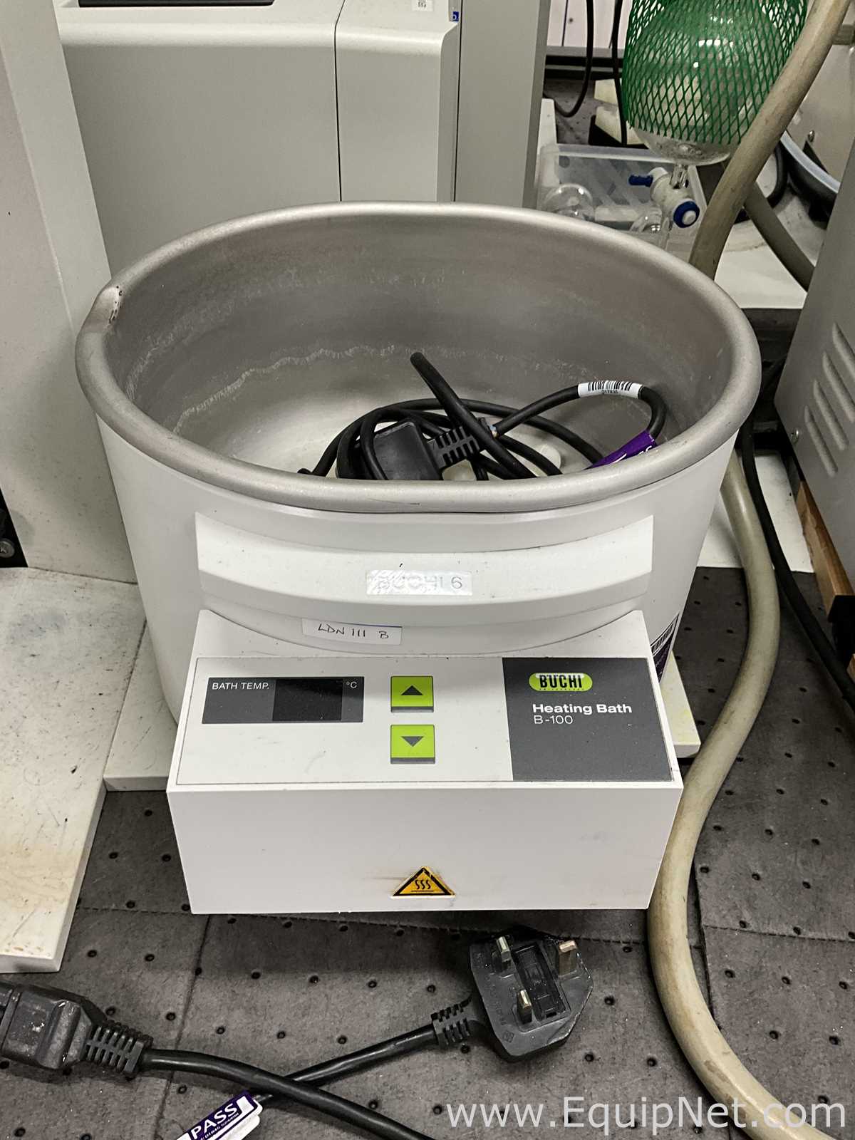 Buchi Labortechnik AG R-100 Evaporator With B-100 Heating Bath V-300 Vacuum Pump and V-850 Interface