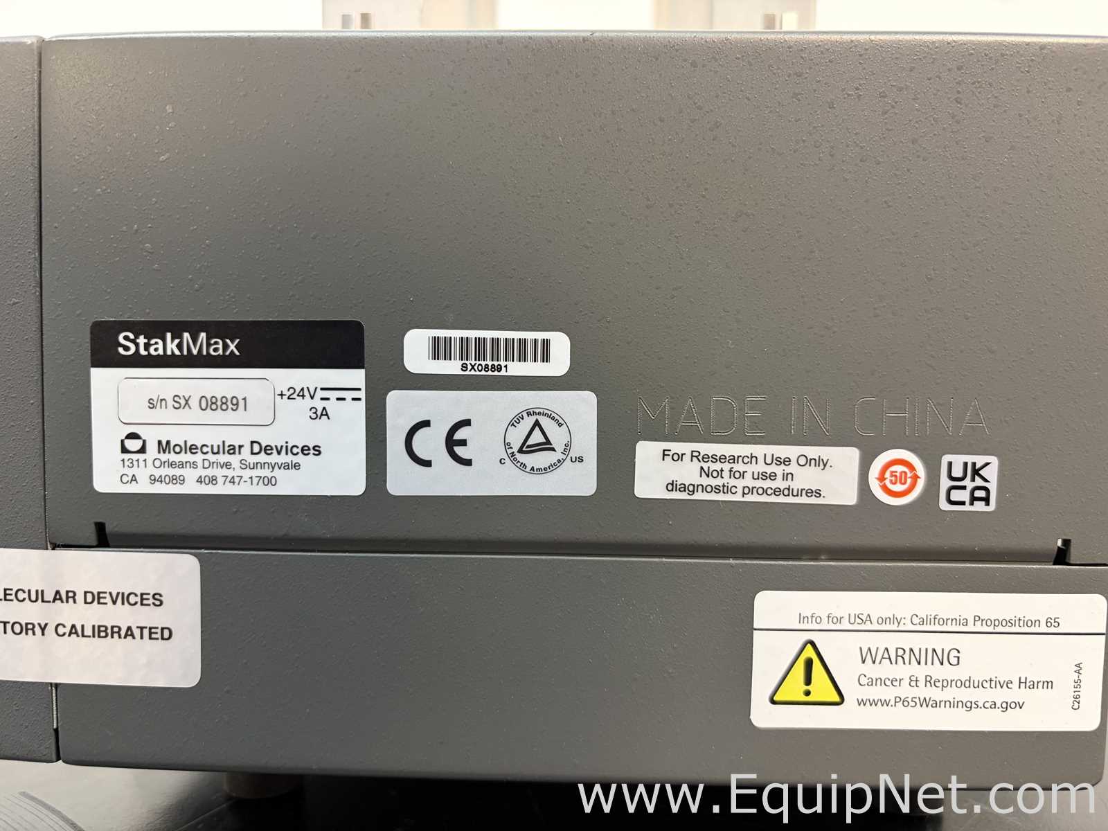 Molecular Devices Spectra Max 384 Plus Microplate Spectrophotometer With StakMax Microplate Handler