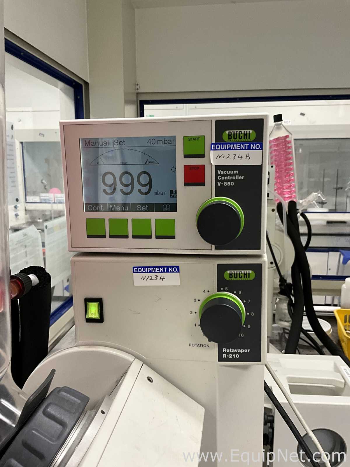 Buchi Labortechnik AG R-210 Evaporator With B-491 Heating Bath V-700 Vacuum Pump and V-850 Interface