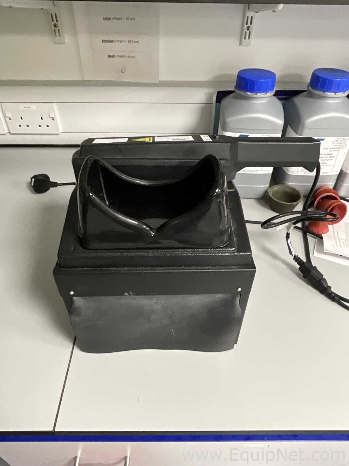 Analytik Jena US UVP Chromato-Vue Cabinet and UVP UVGL-58 Lamp