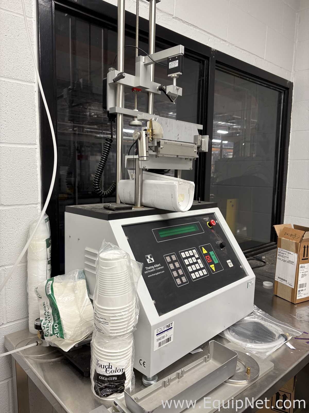 Equipamentos Laboratoriais Diversos Thwing-Albert Instrument Company 1270 PCA Score Bend Tester