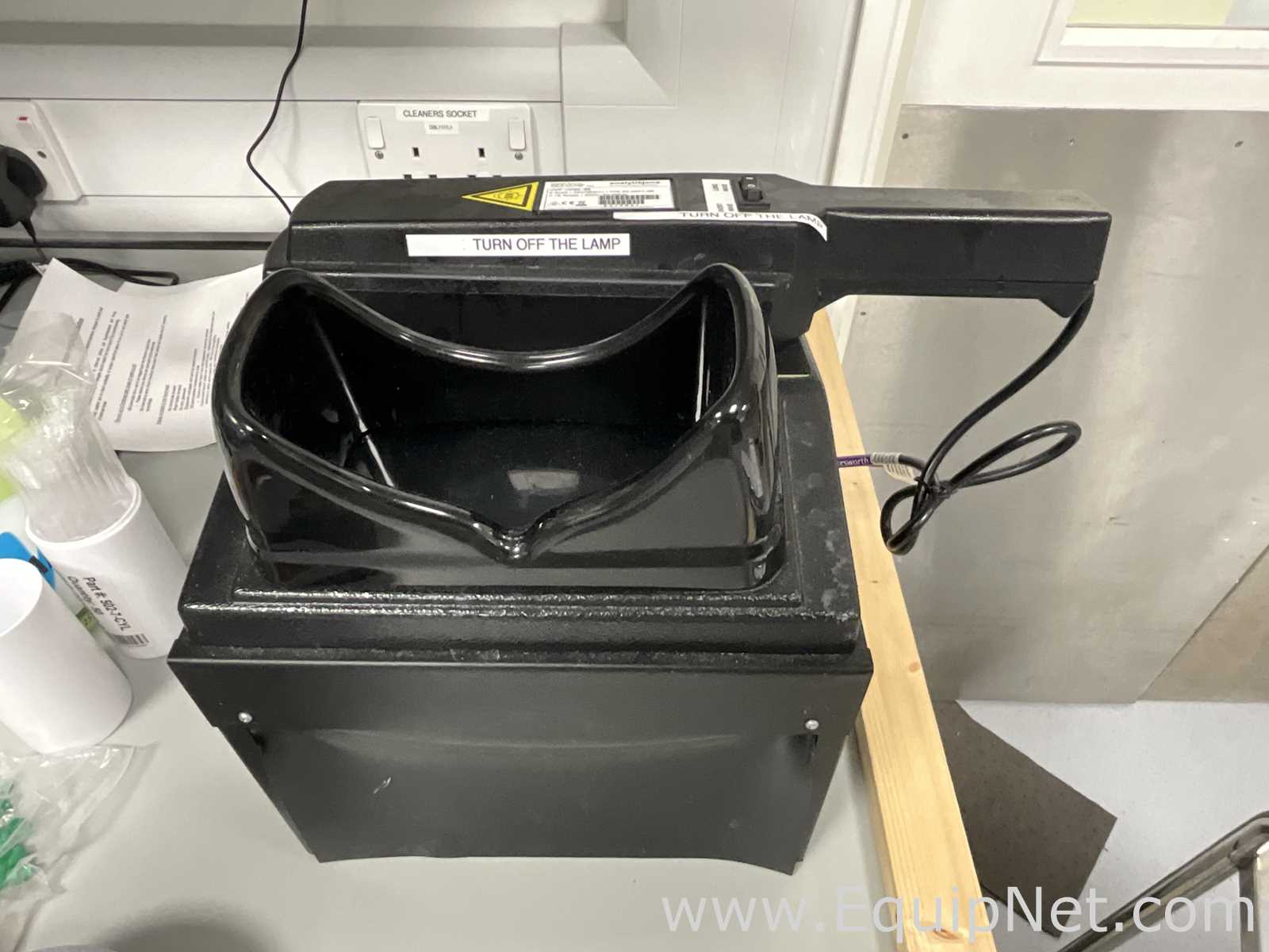 Analytik Jena US UVP Chromato-Vue Cabinet and UVP UVGL-58 Lamp