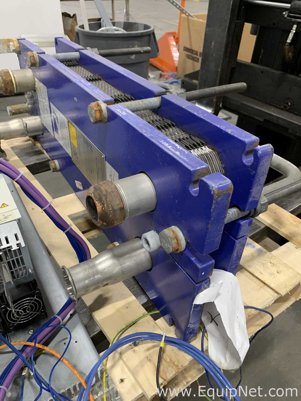 One Lot with Alfa Laval Heat Exchanger and Danfoss and Siemens Frequency Drives
