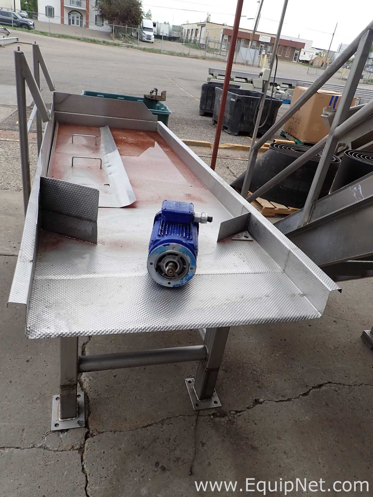 Commercial Manufacturing Stainless Steel Vibratory Inspection Conveyor 13-21
