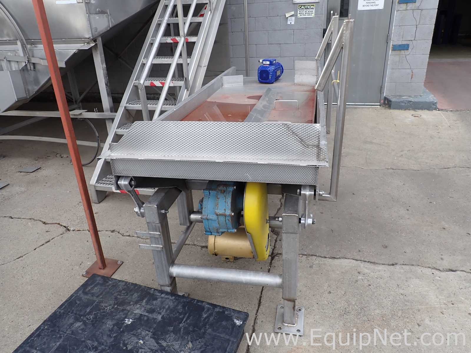 Commercial Manufacturing Stainless Steel Vibratory Inspection Conveyor 13-21