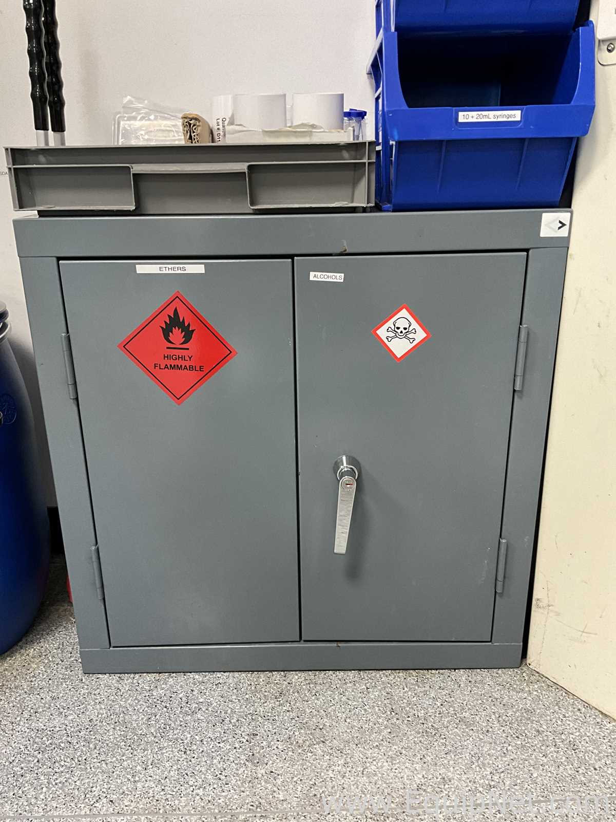 Gabinete de Almacenamiento de Inflamables Various Requisitos de aire  