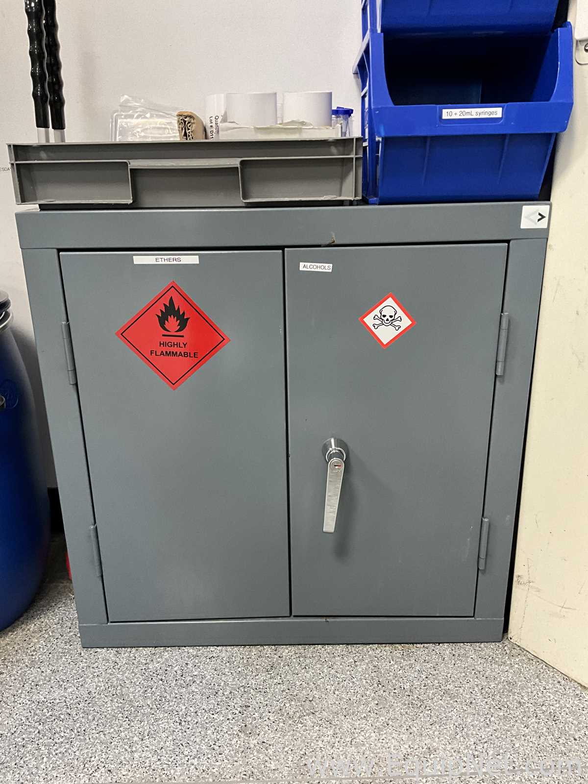Gabinete de Almacenamiento de Inflamables Various Requisitos de aire  