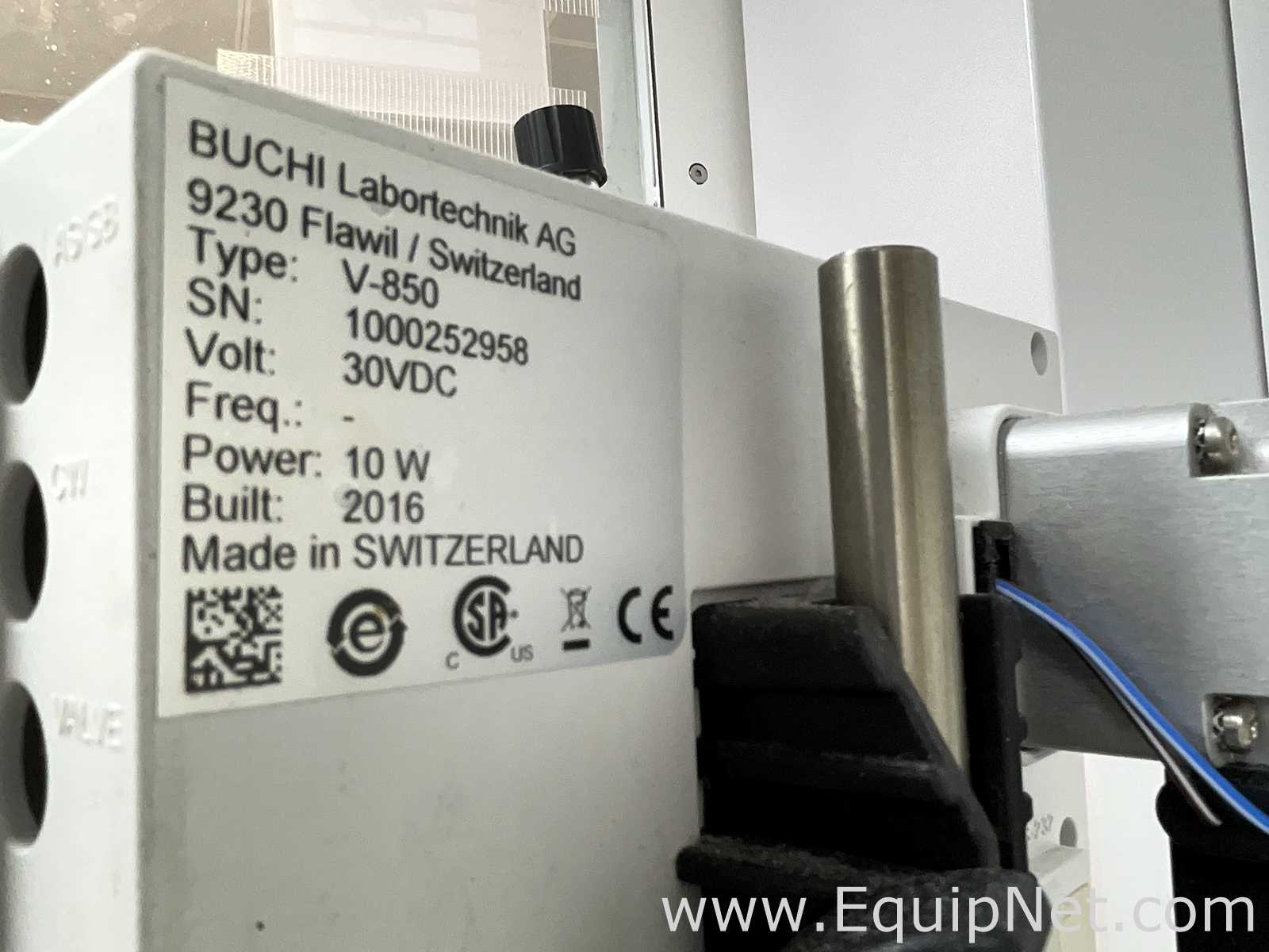 Buchi R-100 Rotary Evaporator with B-100 Heating Bath and V-300 Vacuum Pump