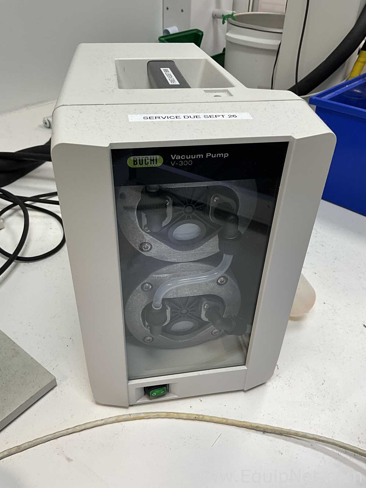 Buchi R-100 Rotary Evaporator with B-100 Heating Bath and V-300 Vacuum Pump