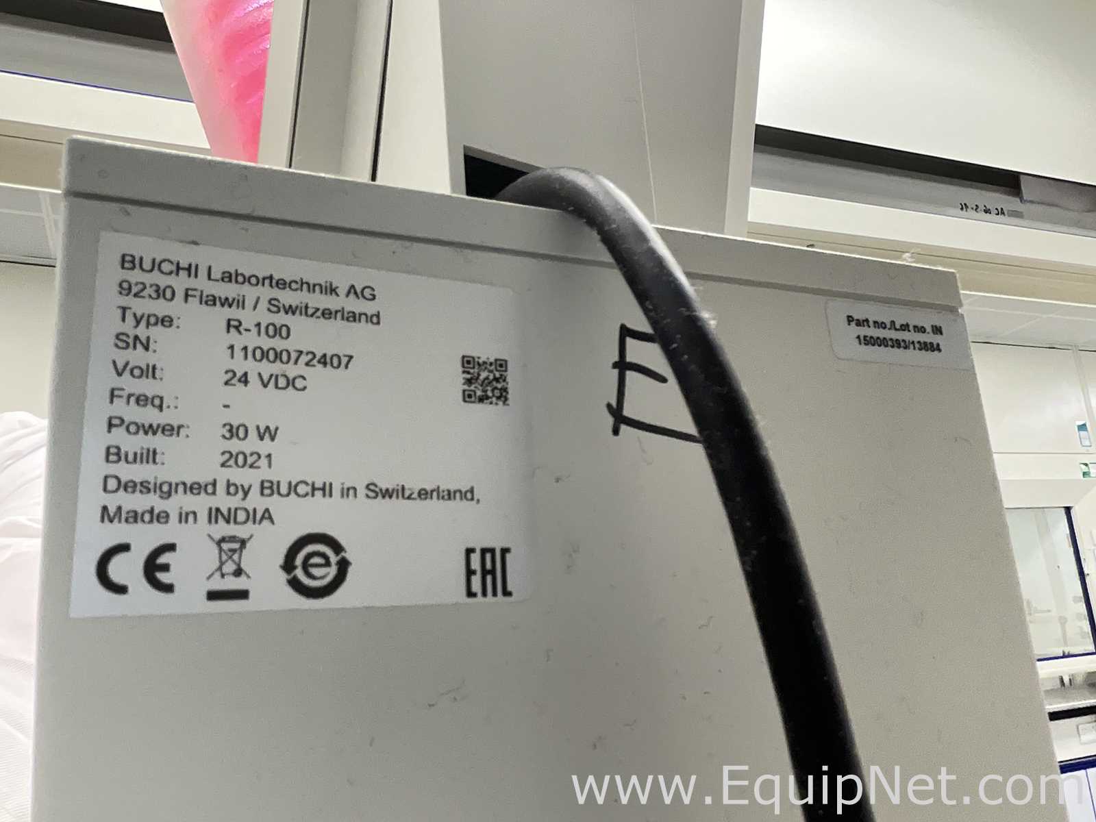Buchi R-100 Rotary Evaporator with B-100 Heating Bath and V-300 Vacuum Pump