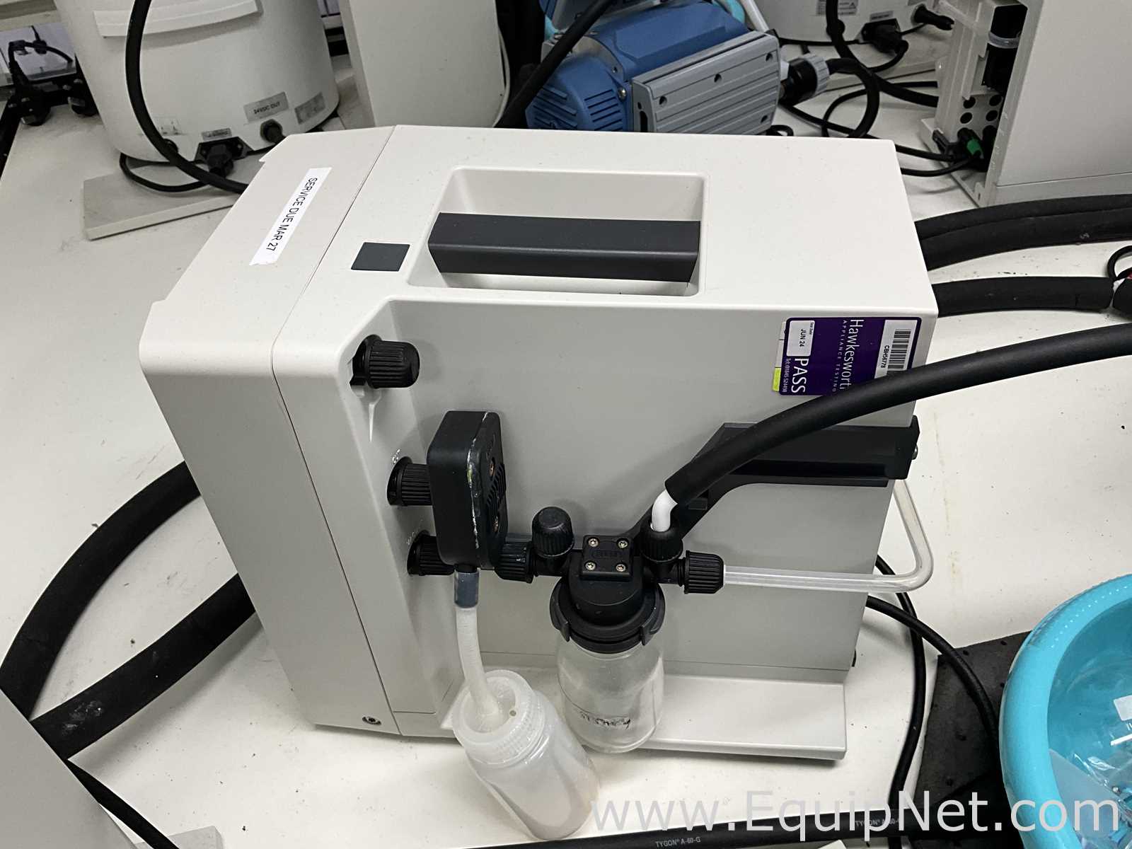 Buchi R-100 Rotary Evaporator with B-100 Heating Bath and V-300 Vacuum Pump